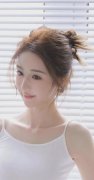 <b>价钱正在2500元左</b>